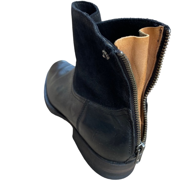 Frye Jamie black, back zip booties 7.5 - Picture 2 of 5